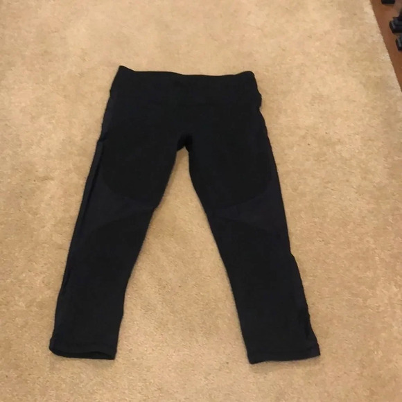 𝅺fabletics Capri leggings - Picture 1 of 5